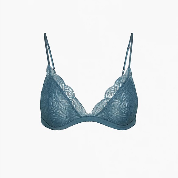 Aritzia Talula
Monterey Bralette outer space bra size small - Picture 1 of 3